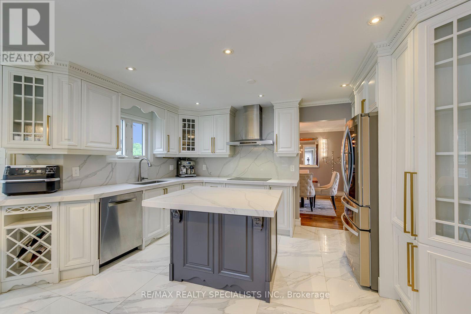 1499 Ravensmoor Crescent, Mississauga, Ontario  L5M 3L3 - Photo 15 - W13601984