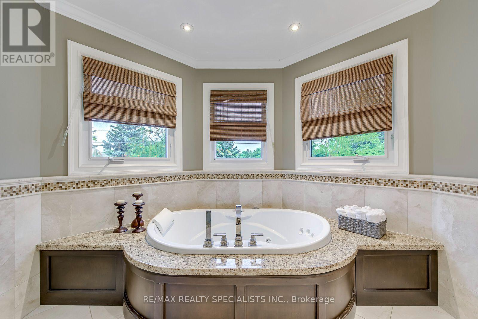 1499 Ravensmoor Crescent, Mississauga, Ontario  L5M 3L3 - Photo 32 - W13601984