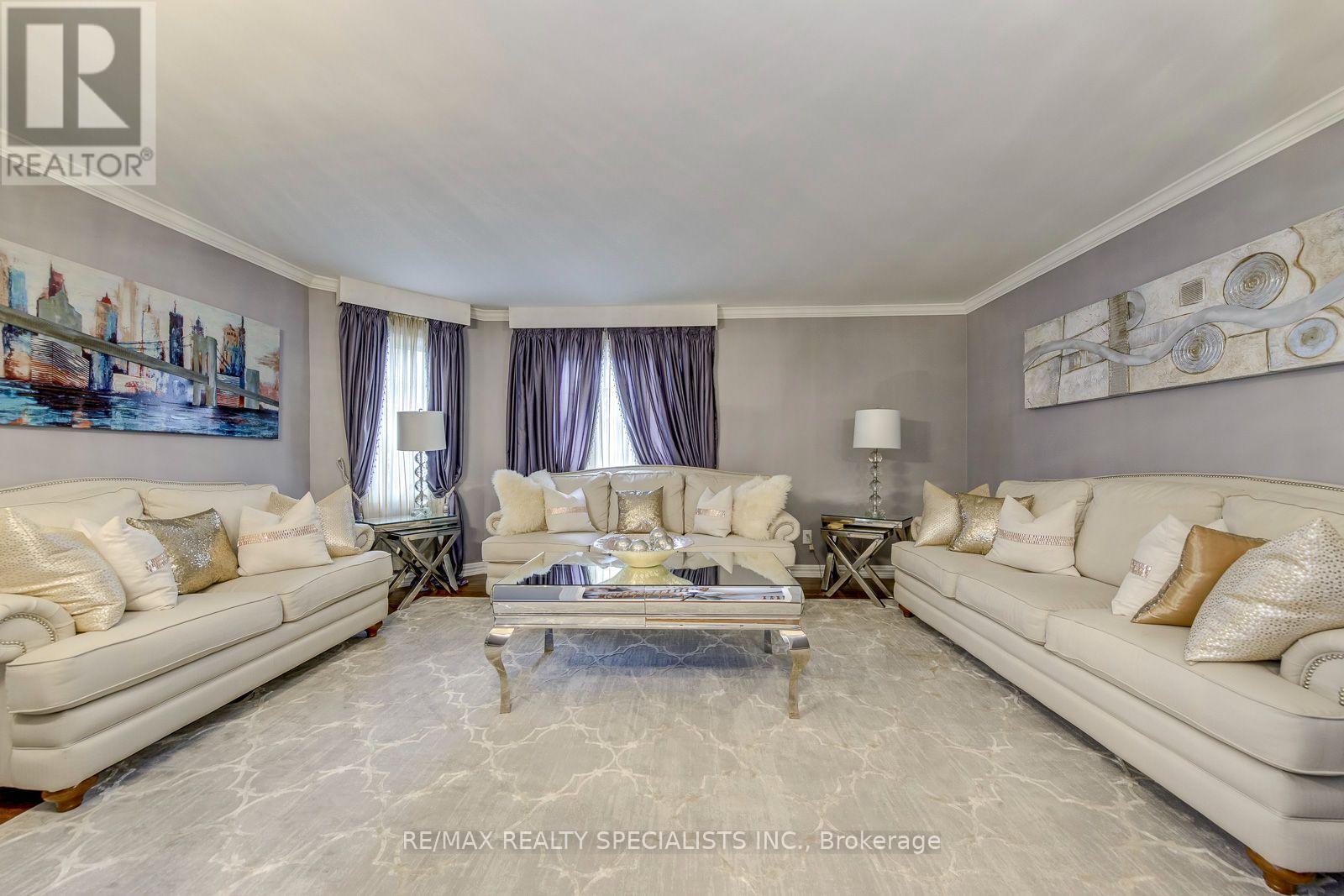 1499 Ravensmoor Crescent, Mississauga, Ontario  L5M 3L3 - Photo 7 - W13601984