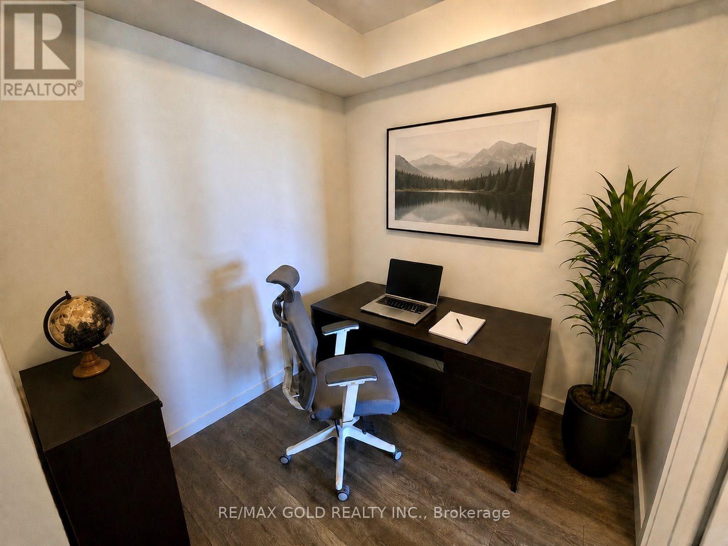 218 - 210 Sabina Drive, Oakville, Ontario  L6H 7C3 - Photo 3 - W13602002