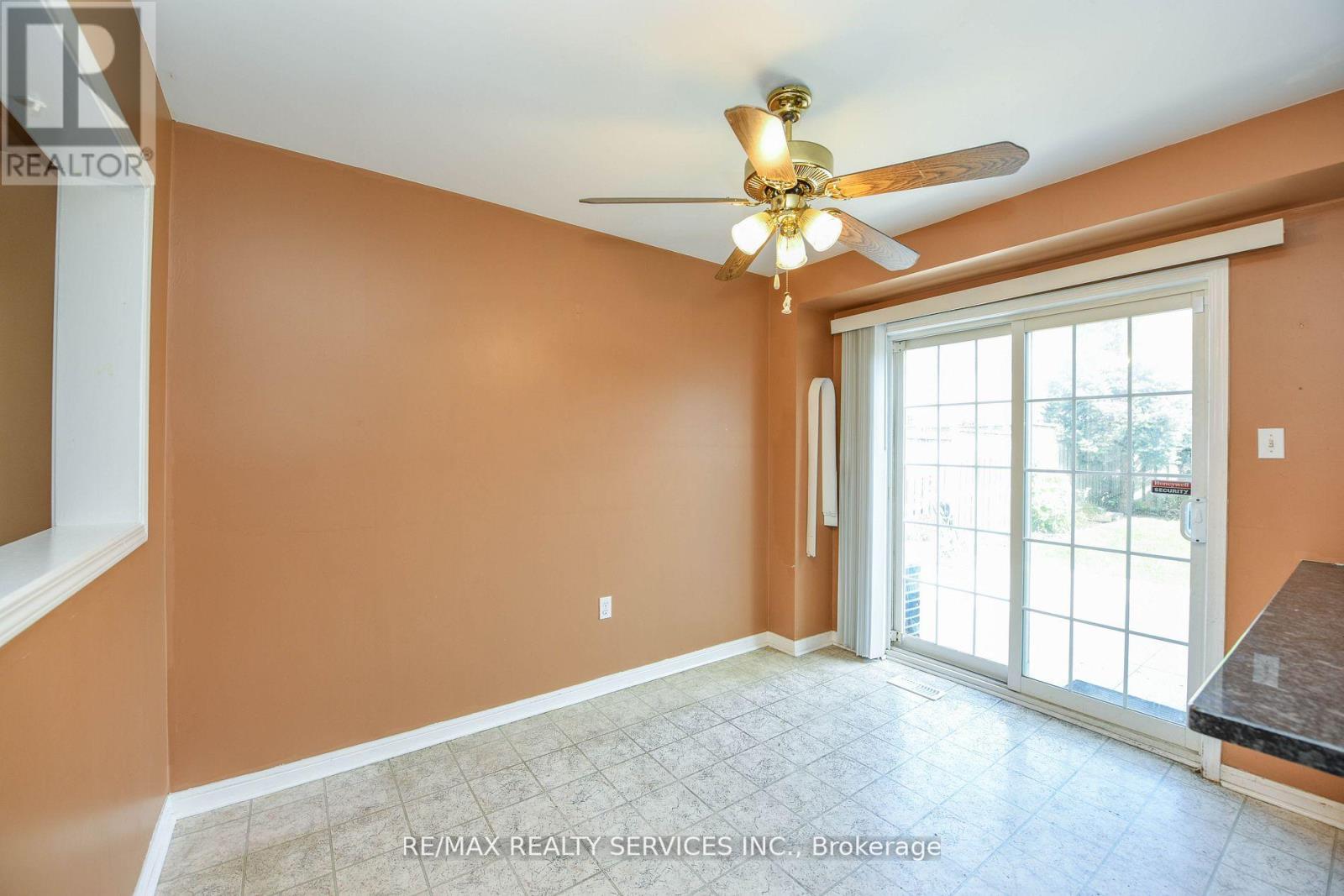 Upper - 172 Native Landing Crescent, Brampton, Ontario  L6X 5A7 - Photo 10 - W13602010