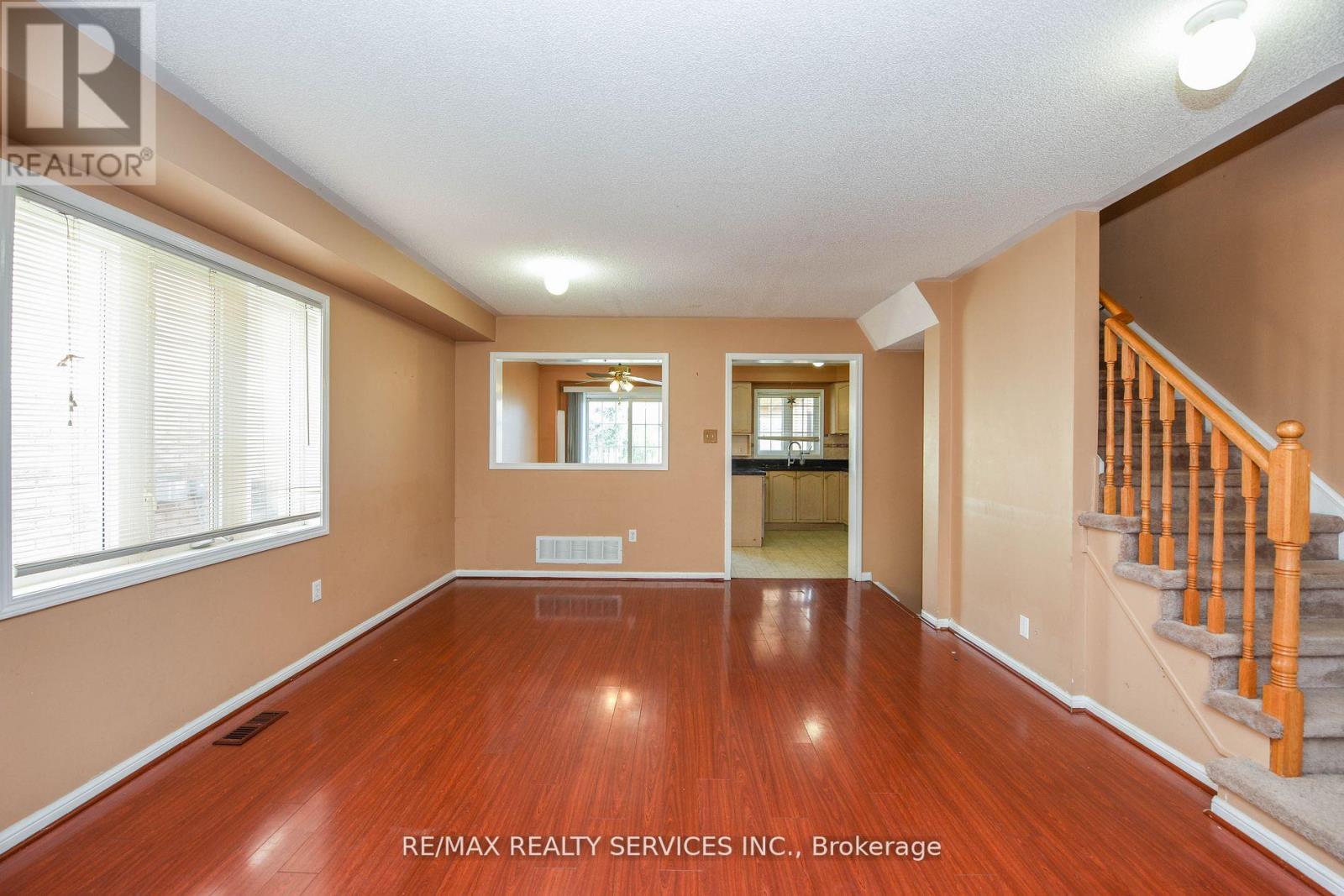 Upper - 172 Native Landing Crescent, Brampton, Ontario  L6X 5A7 - Photo 3 - W13602010