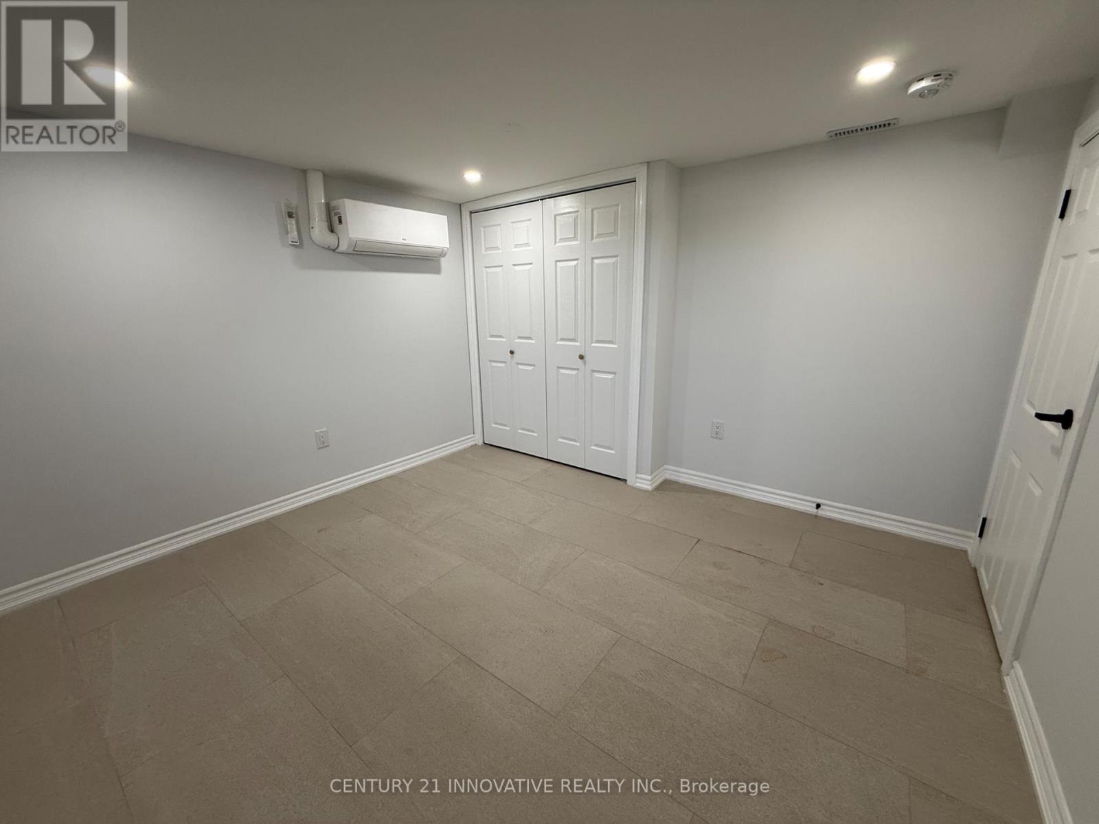 A - 541 Chamberlain Road, Burlington, Ontario  L7L 2V2 - Photo 8 - W13602118