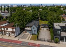 318 DUFFERIN STREET, Toronto, Ontario