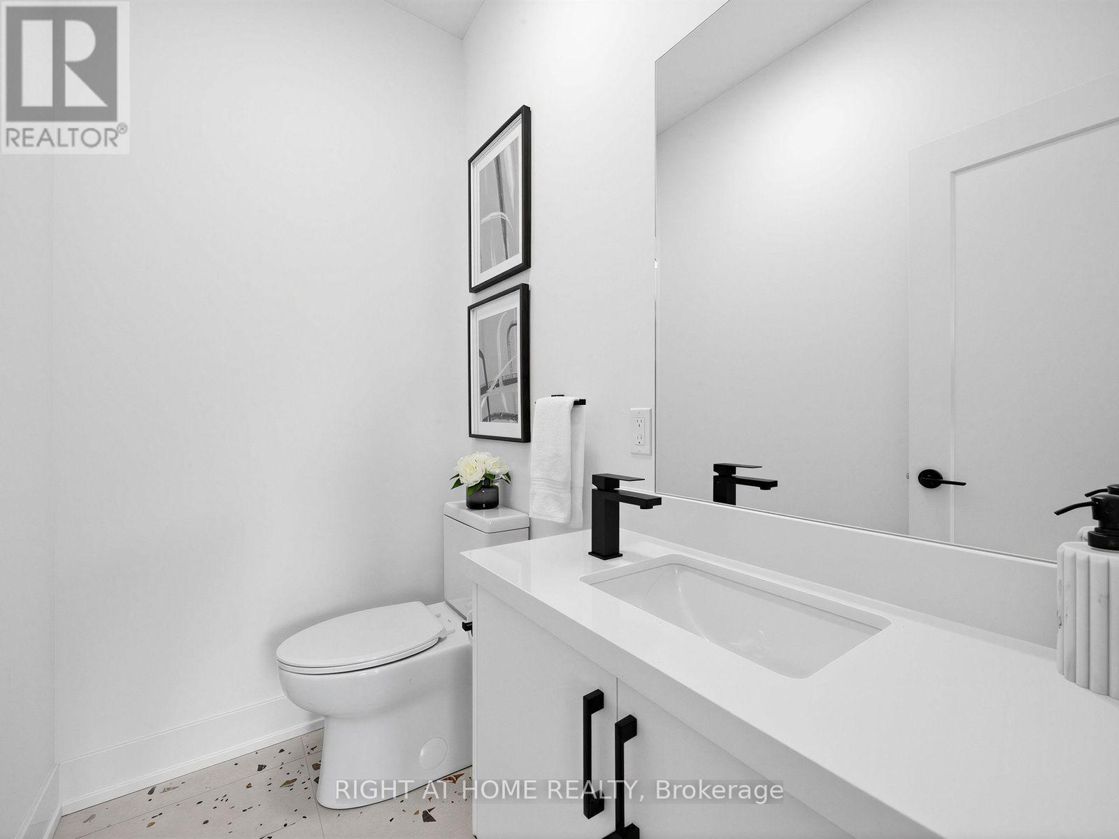 Unit B - 1416 Islington Avenue, Toronto, Ontario  M9A 3K7 - Photo 11 - W13602182