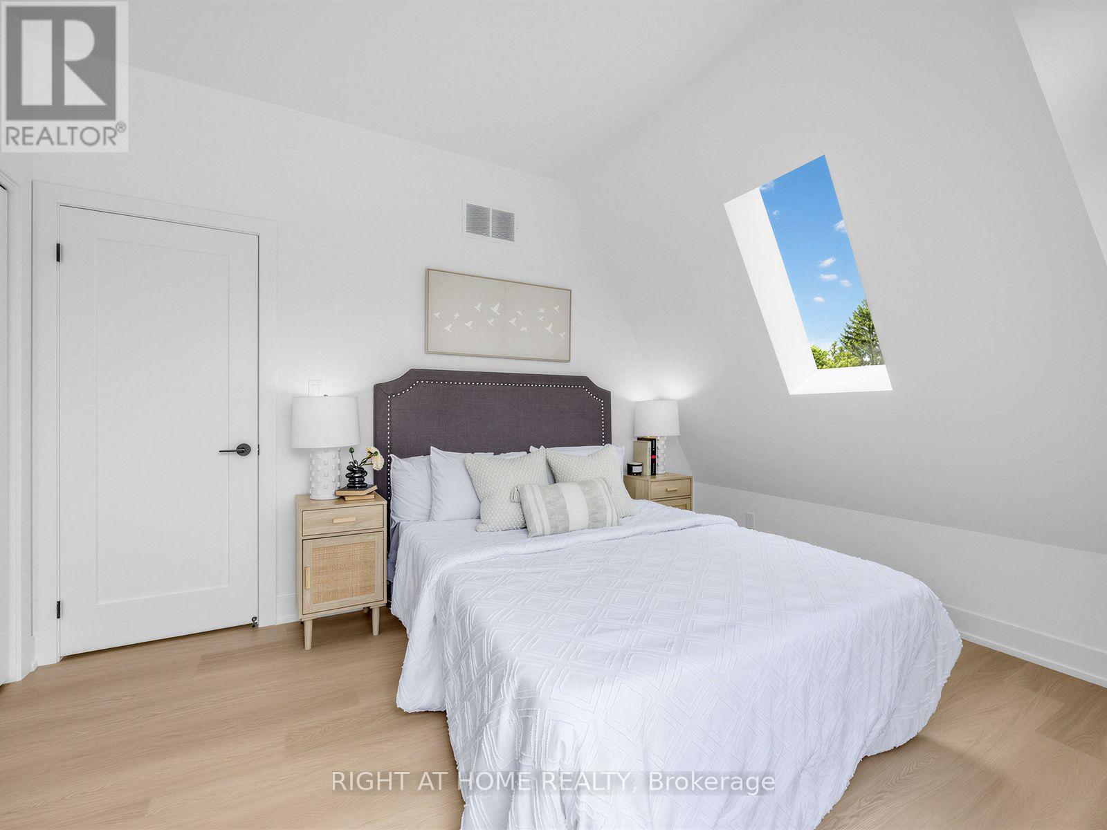 Unit B - 1416 Islington Avenue, Toronto, Ontario  M9A 3K7 - Photo 14 - W13602182