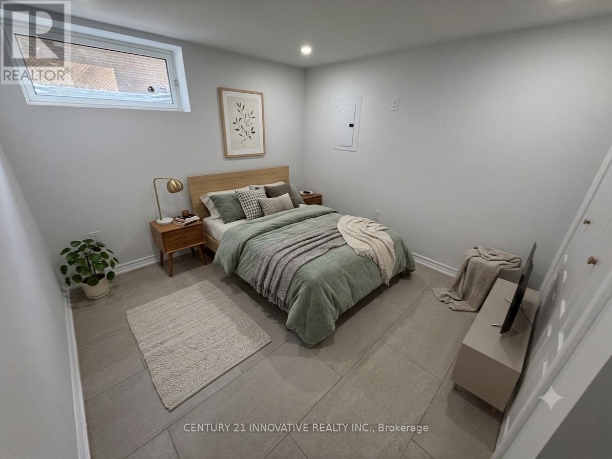 B - 541 Chamberlain Road, Burlington, Ontario  L7L 2V2 - Photo 6 - W13602206