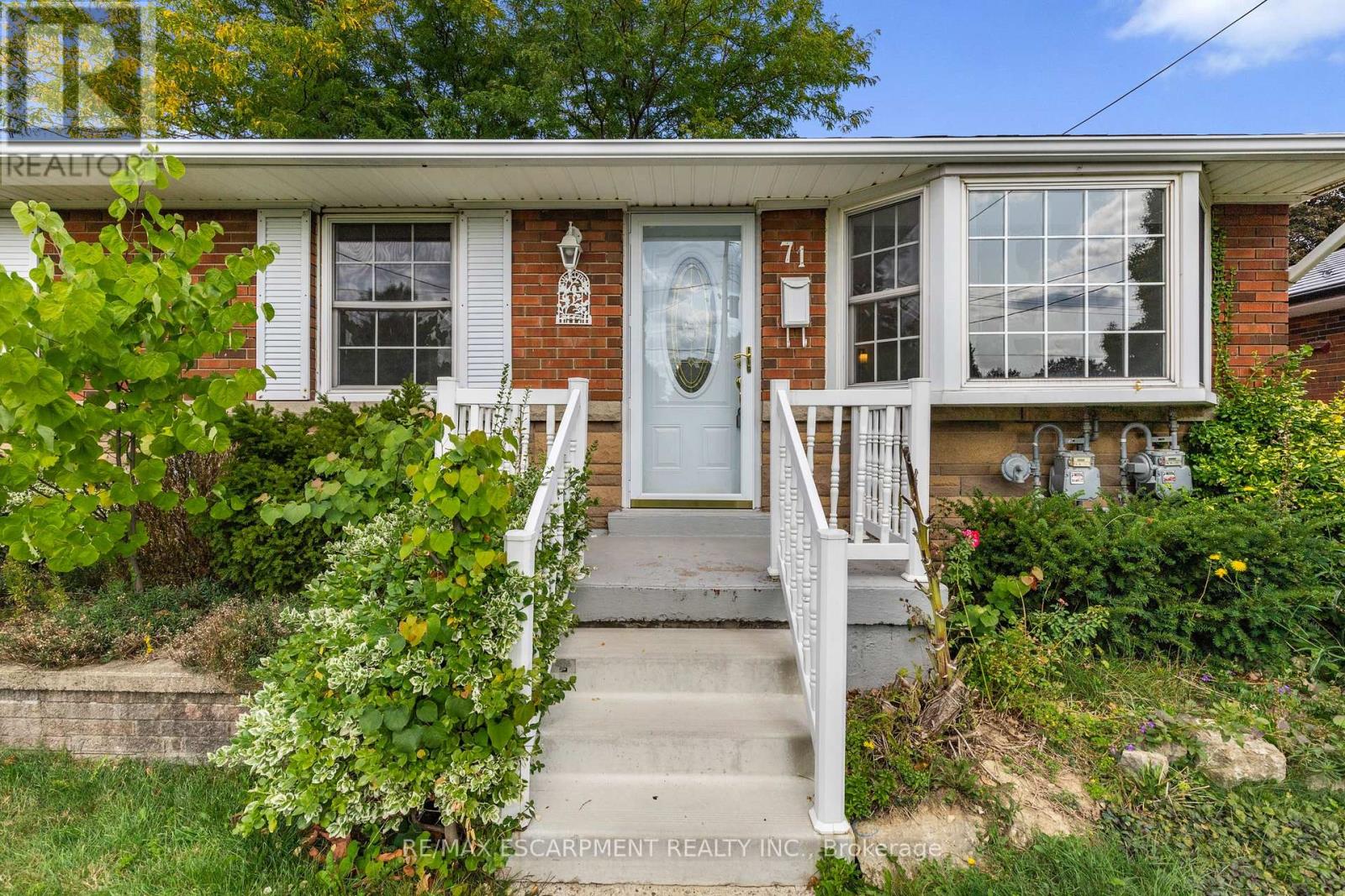 MAIN - 71 ORGAN CRESCENT, Hamilton, Ontario