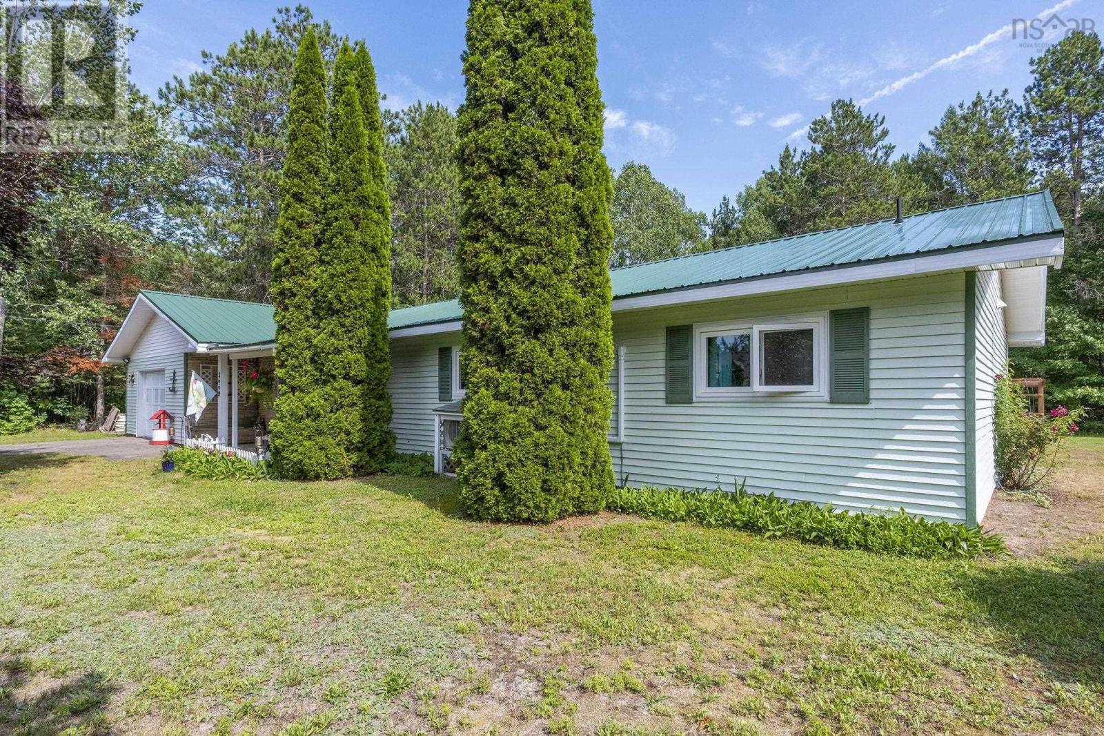 266 Hall Road, South Greenwood, Nova Scotia  B0P 1R0 - Photo 5 - 202618567