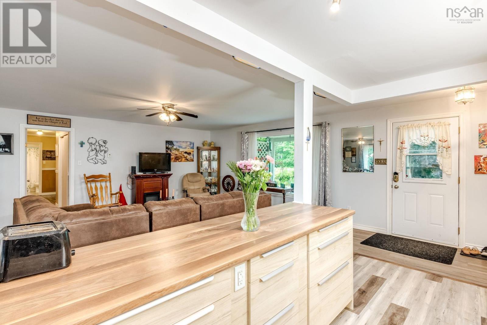 266 Hall Road, South Greenwood, Nova Scotia  B0P 1R0 - Photo 9 - 202618567