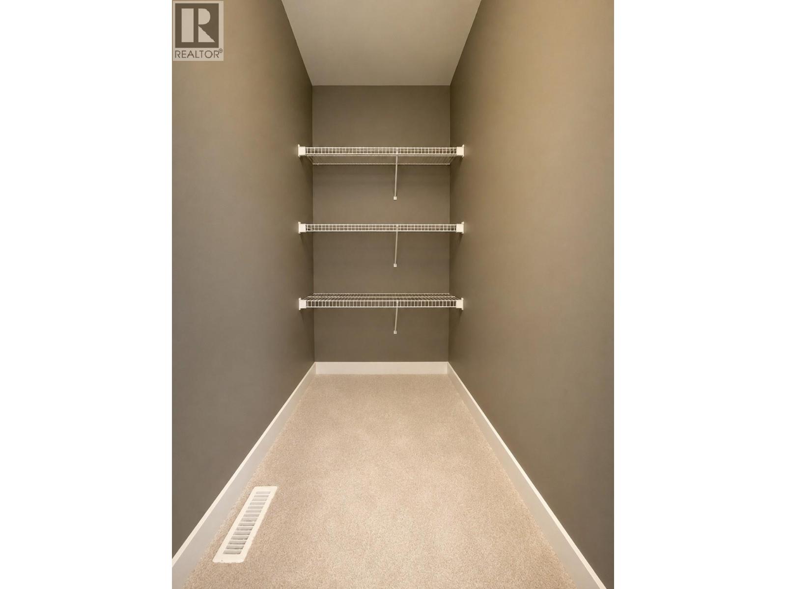 738 DUNROBIN Drive Unit# 6 — photo 25