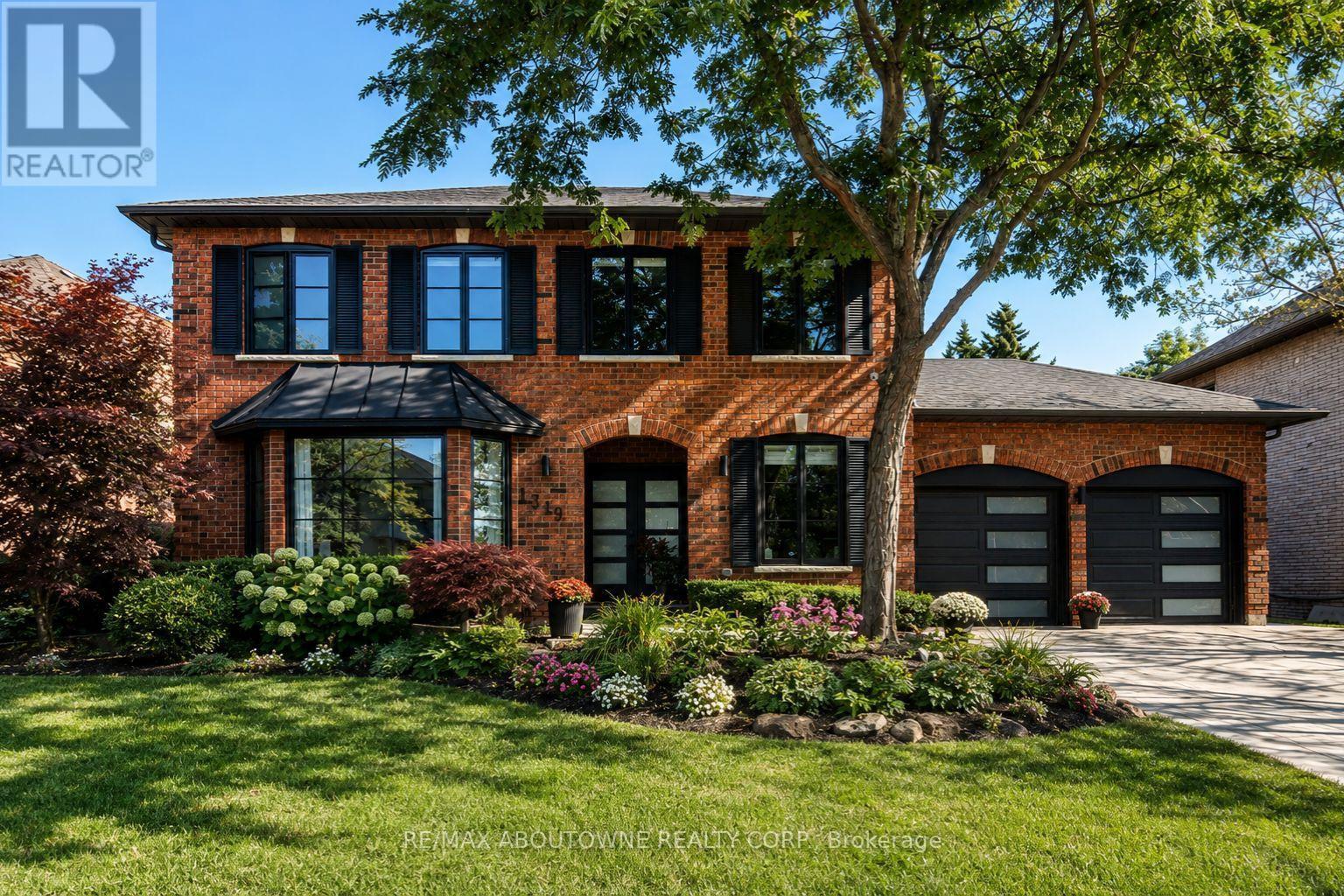 1319 GREENEAGLE DRIVE, Oakville, Ontario