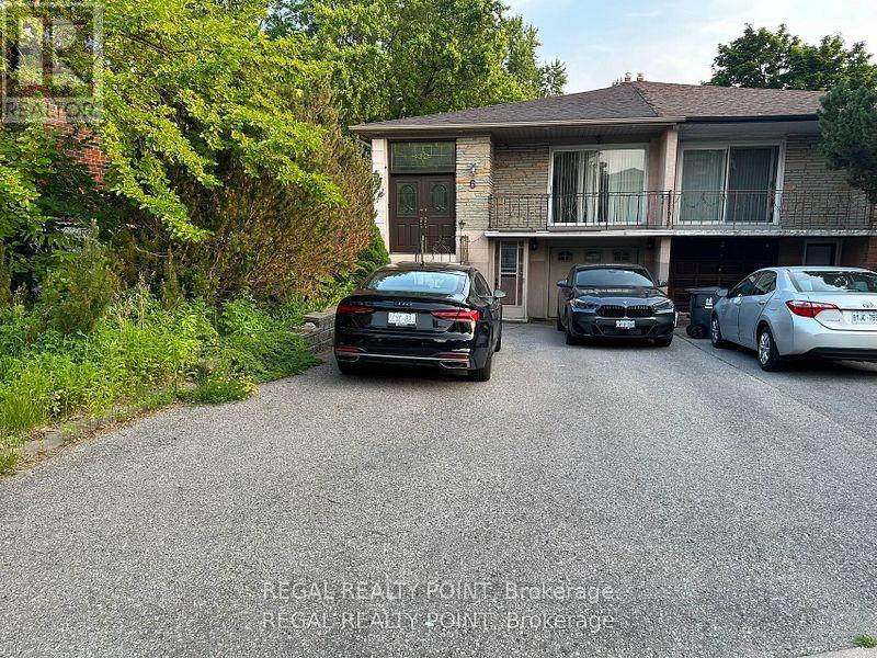 6 HARRINGTON CRESCENT, Toronto (Bayview Woods-Steeles)