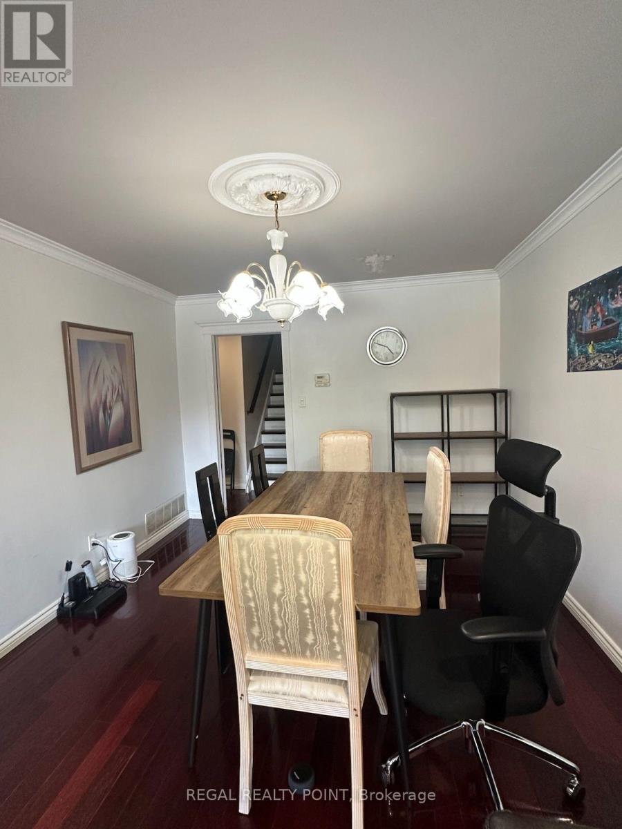 6 Harrington Crescent, Toronto, Ontario  M2M 2Y5 - Photo 4 - C13602294