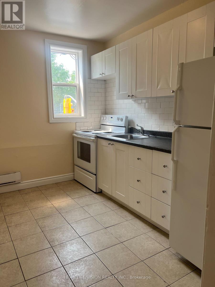 1 - 788 Eglinton Avenue E, Toronto, Ontario  M4G 2L1 - Photo 2 - C13602314
