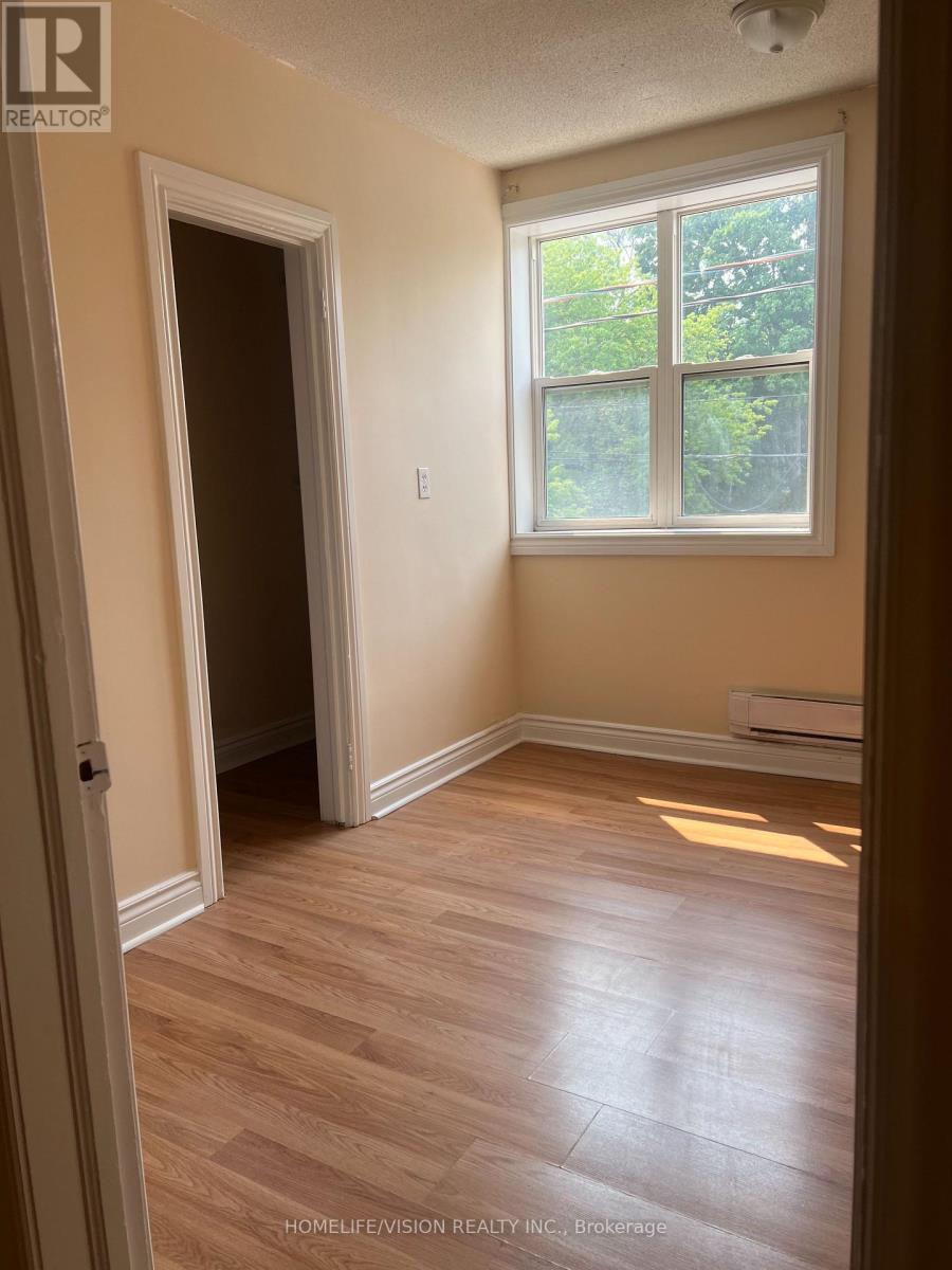 1 - 788 Eglinton Avenue E, Toronto, Ontario  M4G 2L1 - Photo 7 - C13602314