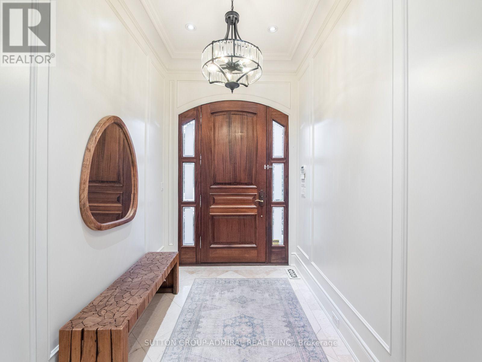 35 Wentworth Avenue, Toronto, Ontario  M2N 1T5 - Photo 7 - C13599288
