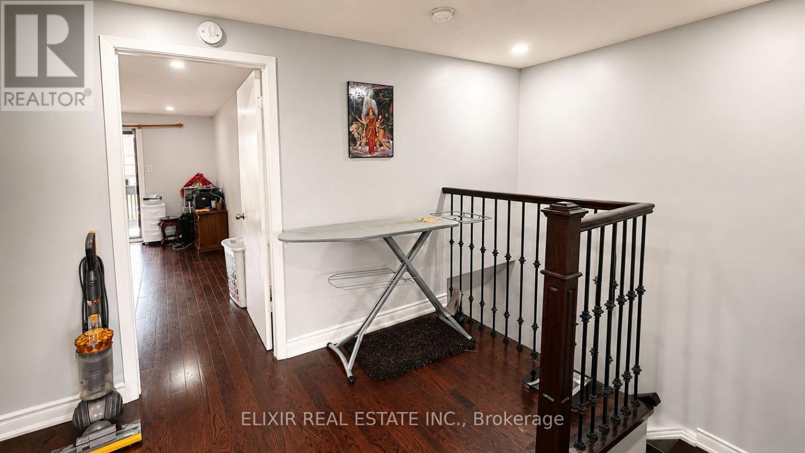 26 Roughfield Crescent, Toronto, Ontario  M1S 4K4 - Photo 9 - E13597614