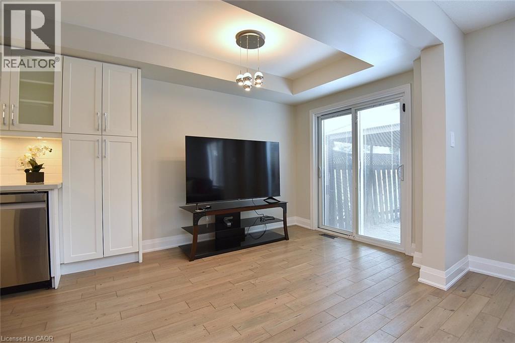 519 Southridge Drive, Hamilton, Ontario  L9C 7V4 - Photo 10 - 40850270