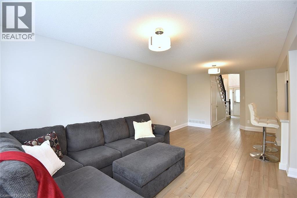 519 Southridge Drive, Hamilton, Ontario  L9C 7V4 - Photo 13 - 40850270
