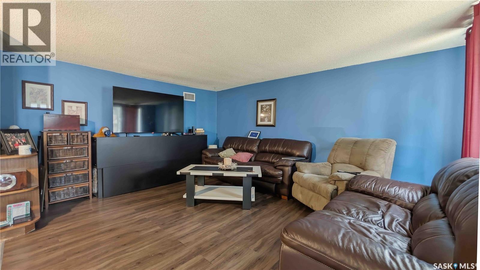 202 2nd Avenue E, Rosetown, Saskatchewan  S0L 2V0 - Photo 16 - SK043581