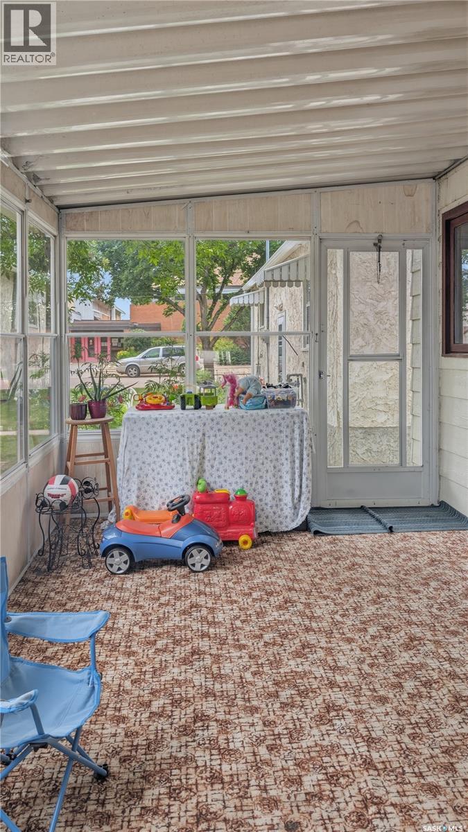 202 2nd Avenue E, Rosetown, Saskatchewan  S0L 2V0 - Photo 7 - SK043581