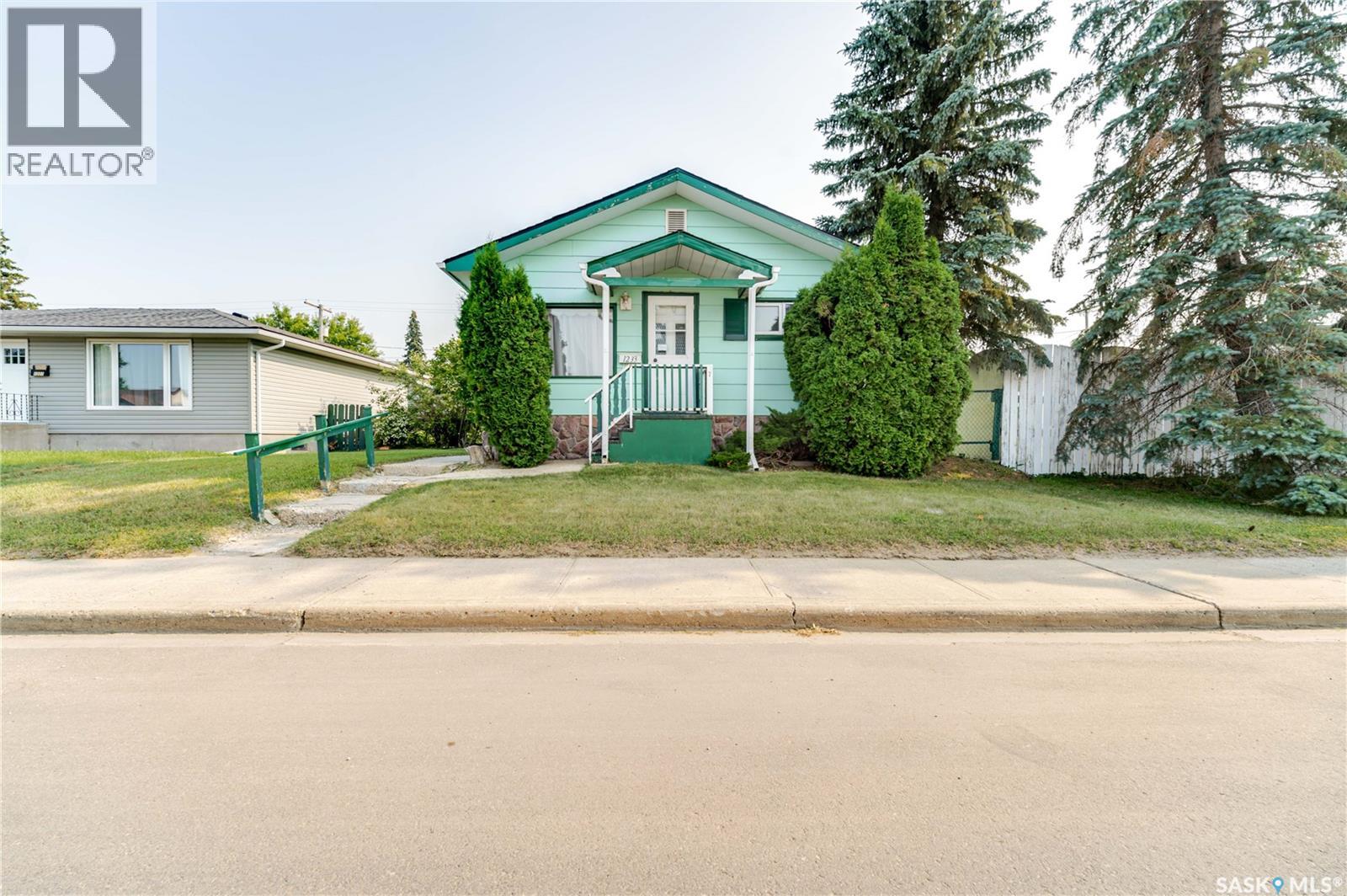 1233 Coteau STREET W, moose jaw, Saskatchewan