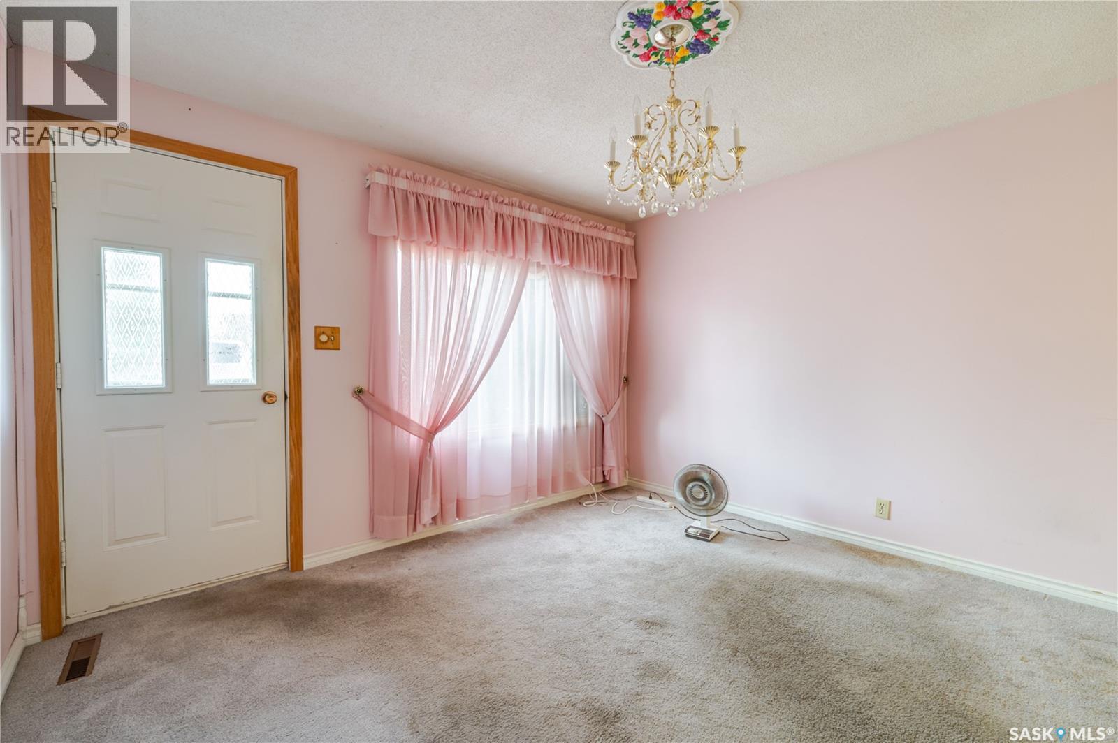 1233 Coteau Street W, Moose Jaw, Saskatchewan  S6H 5G7 - Photo 11 - SK043525