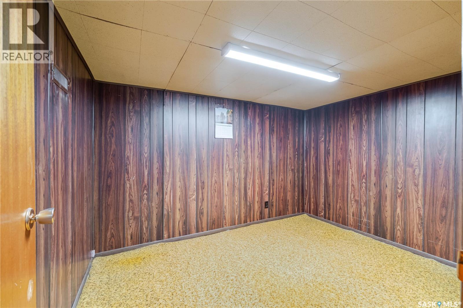1233 Coteau Street W, Moose Jaw, Saskatchewan  S6H 5G7 - Photo 20 - SK043525