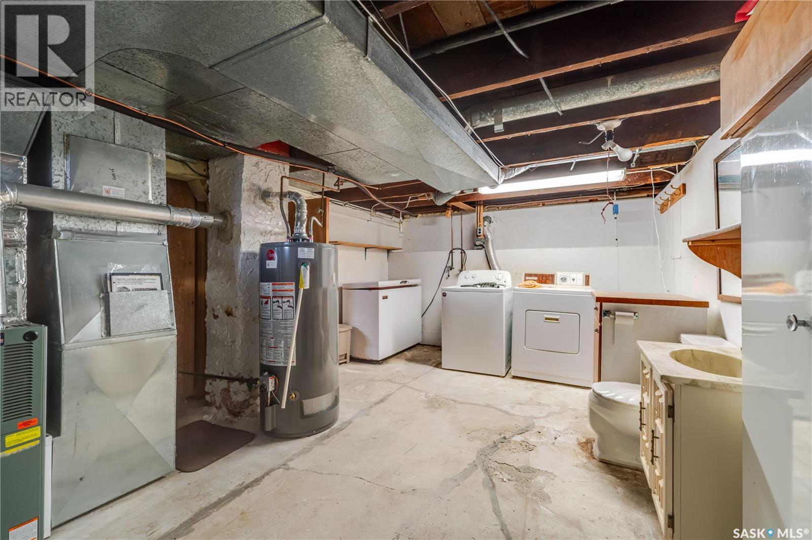 1233 Coteau Street W, Moose Jaw, Saskatchewan  S6H 5G7 - Photo 24 - SK043525
