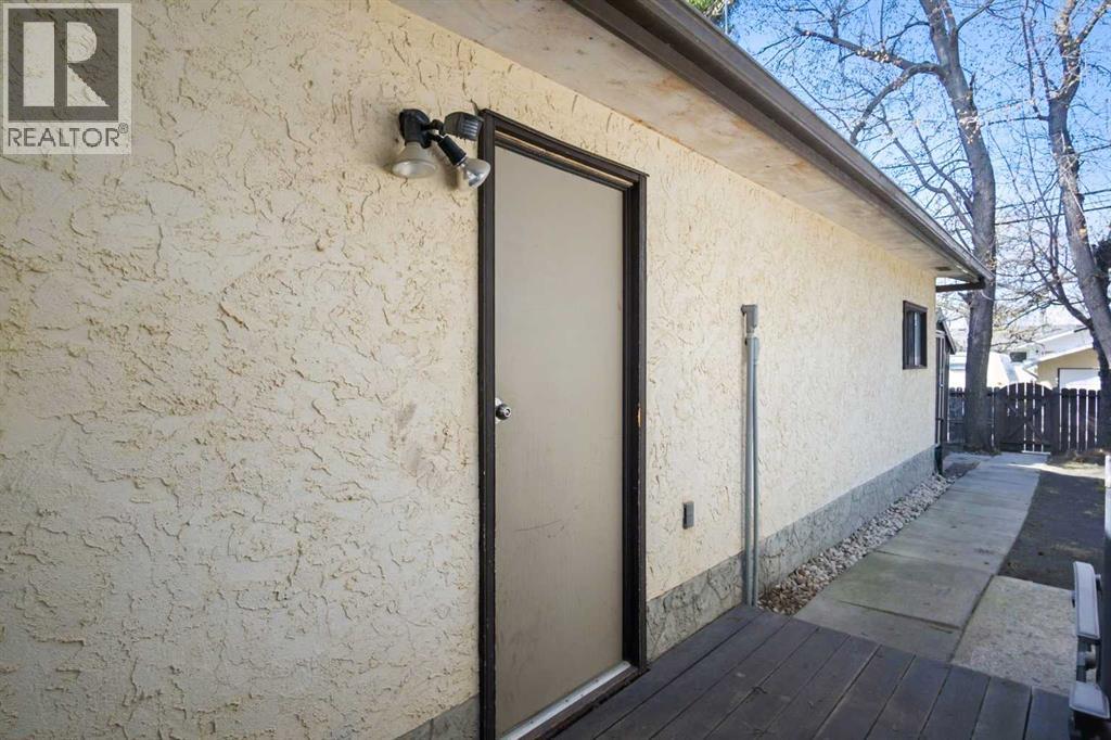 4306 55 Avenue, Olds, Alberta  T4H 1B5 - Photo 35 - A2308967