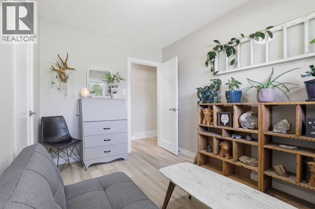 8343 48 Avenue NW, Calgary, Alberta  T3B 2A9 - Photo 24 - A2316123