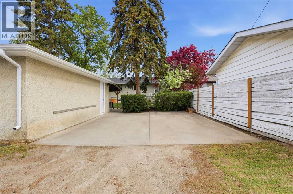 8343 48 Avenue NW, Calgary, Alberta  T3B 2A9 - Photo 43 - A2316123