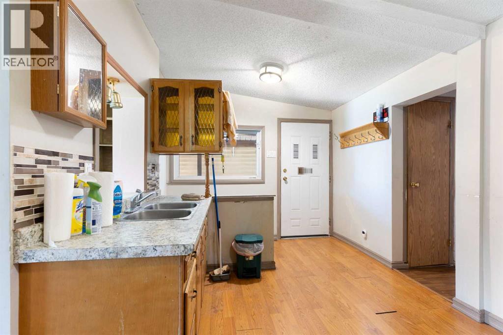 3819 1 Street NE, Calgary, Alberta  T2E 3E1 - Photo 8 - A2325788