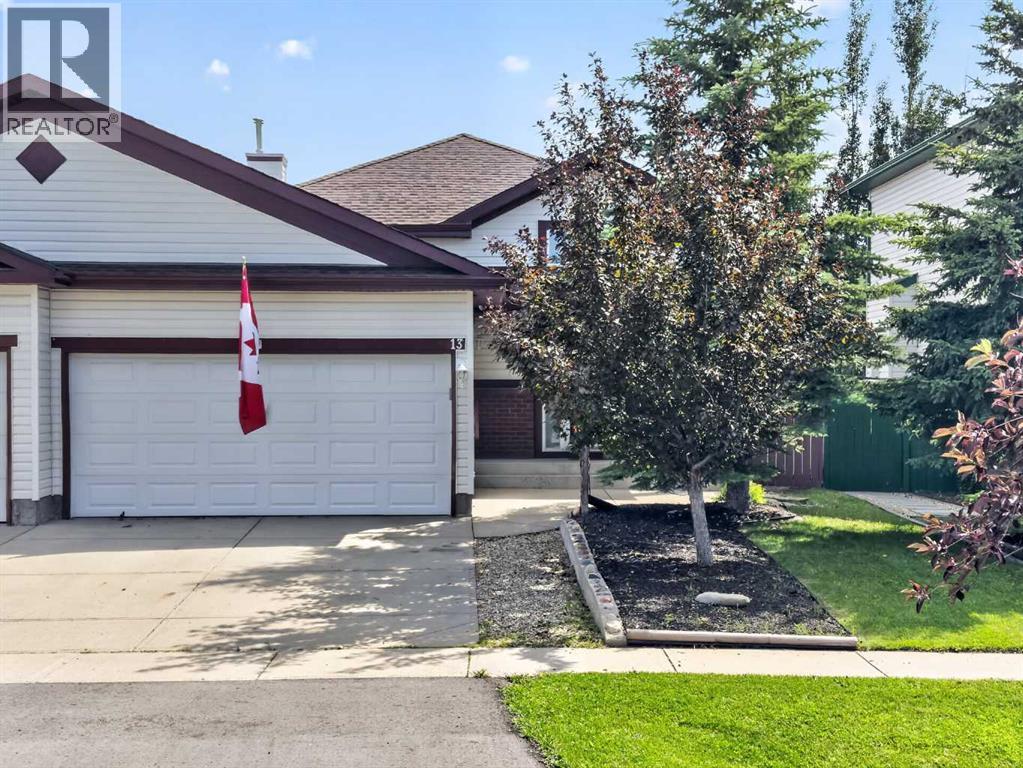 13 Canoe Close SW, Airdrie, Alberta  T4B 2N3 - Photo 3 - A2328167