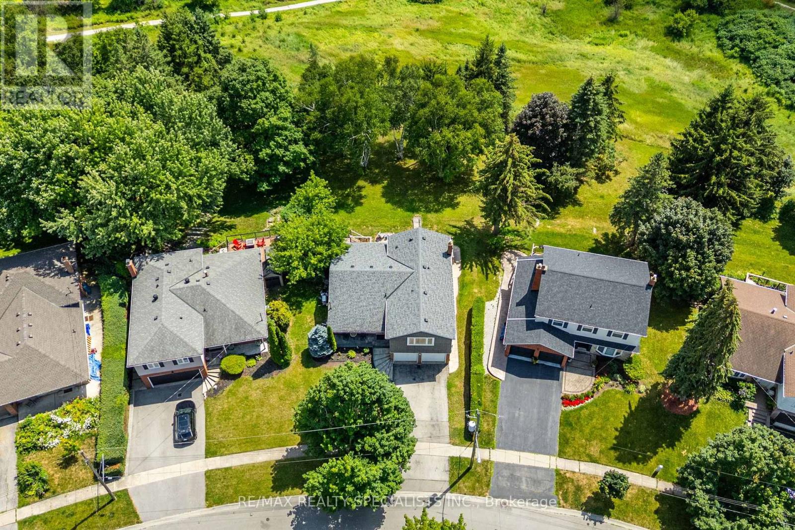 24 Regan Crescent, Halton Hills, Ontario  L7G 1B1 - Photo 4 - W13543154
