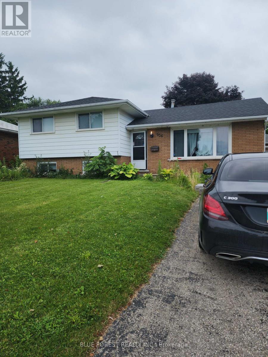 936 ALICE STREET, Woodstock, Ontario