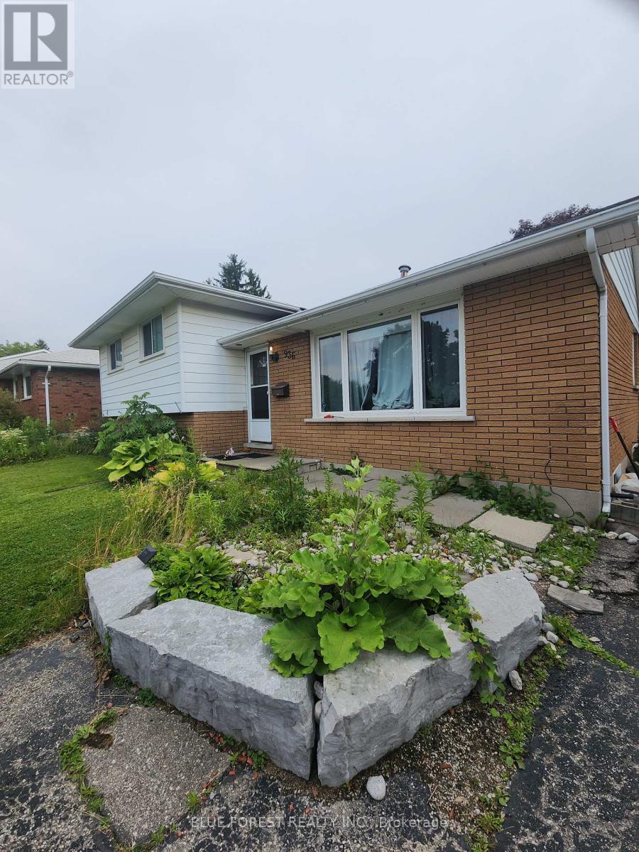 936 Alice Street, Woodstock, Ontario N4S 2J7 - Photo 2 - X13602432