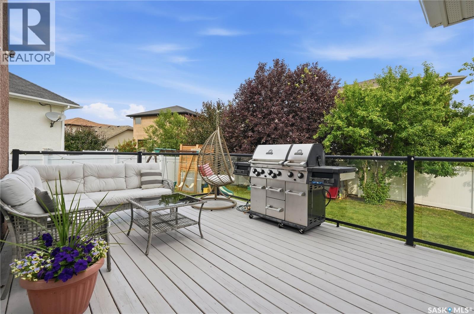 8607 Wascana Gardens Lane, Regina, Saskatchewan  S4V 1G1 - Photo 48 - SK043425