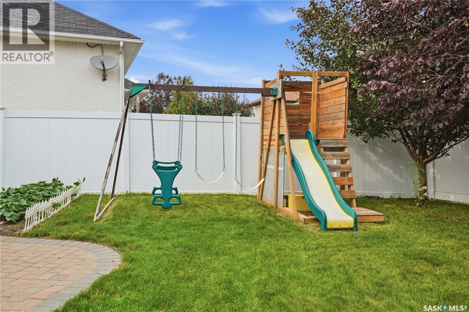 8607 Wascana Gardens Lane, Regina, Saskatchewan  S4V 1G1 - Photo 53 - SK043425