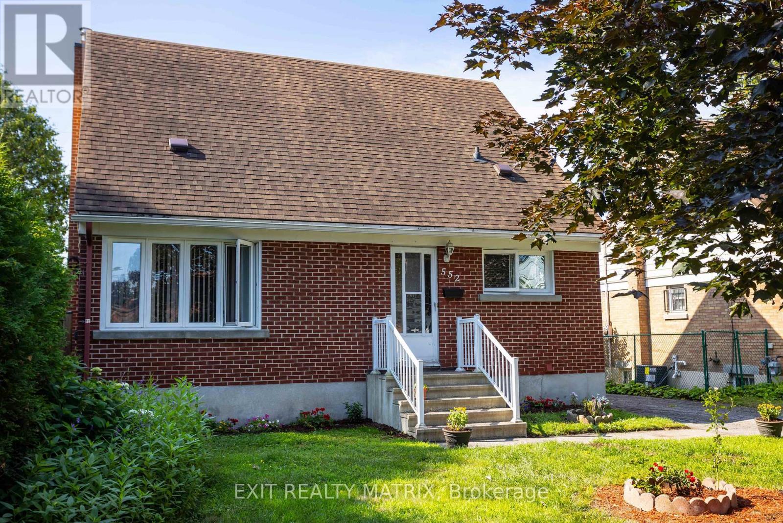552 Dunbrack Street, Ottawa, Ontario  K1K 1J5 - Photo 5 - X13602446