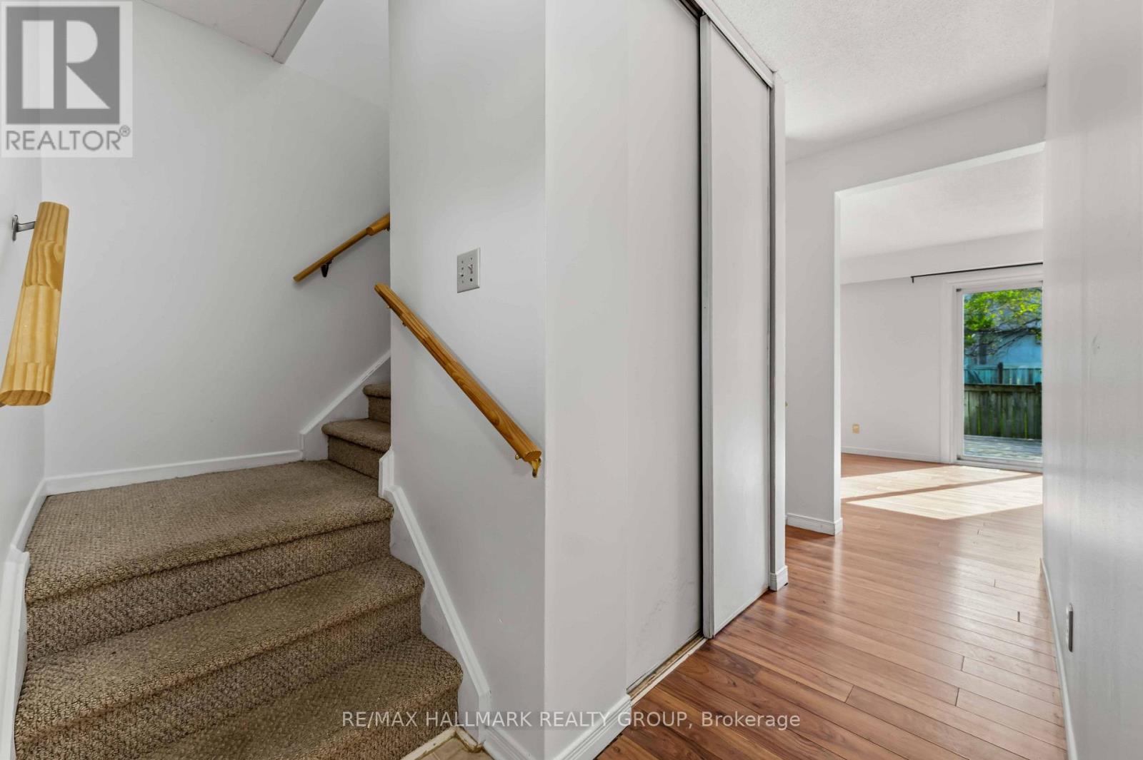 193 Pickford Drive, Ottawa, Ontario  K2L 2C5 - Photo 3 - X13602464