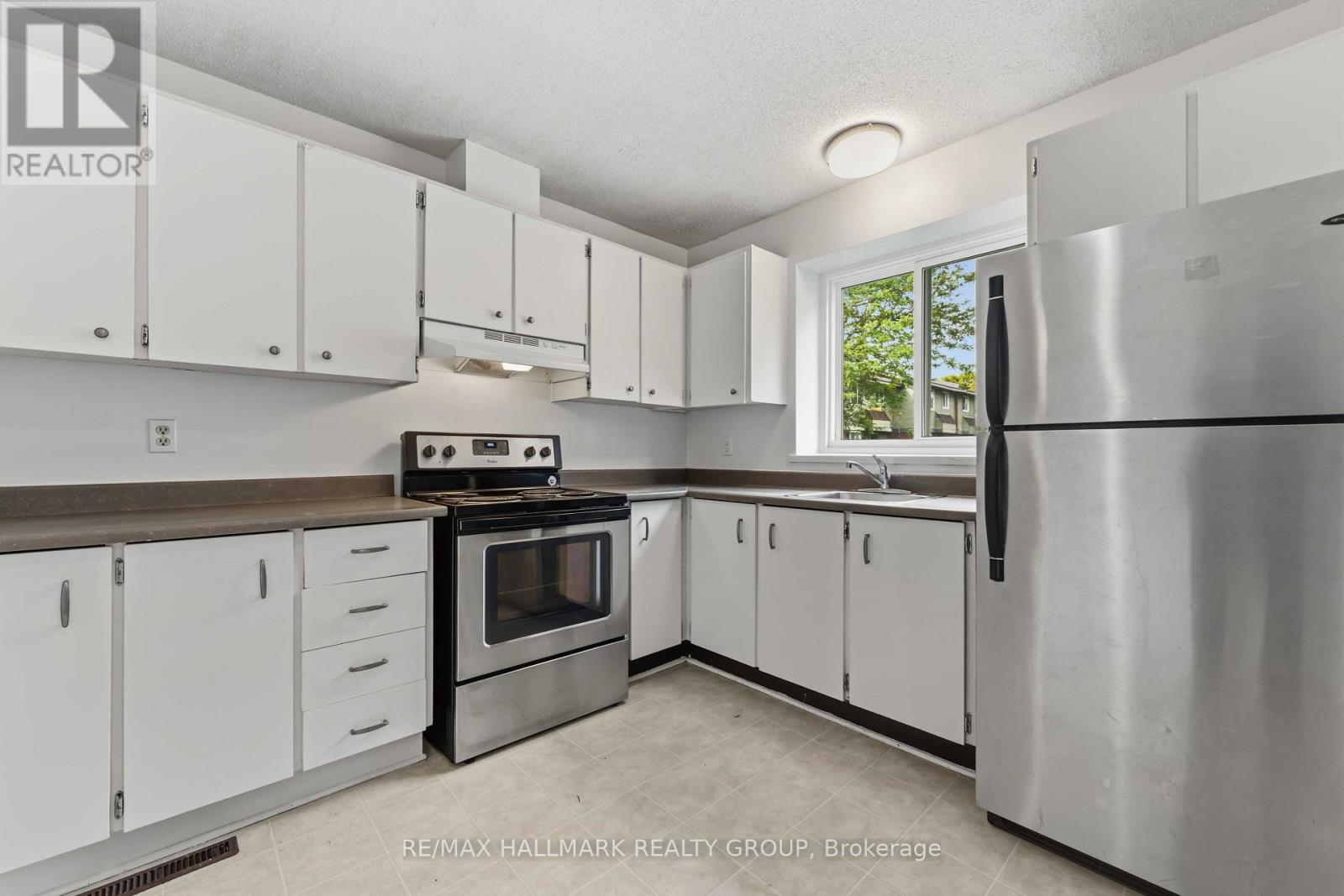 193 Pickford Drive, Ottawa, Ontario  K2L 2C5 - Photo 7 - X13602464