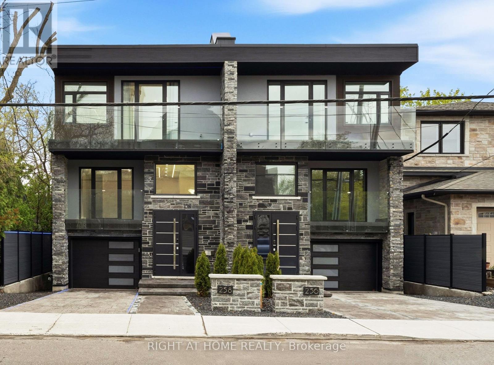 256 NORTHWESTERN AVENUE, Ottawa, Ontario