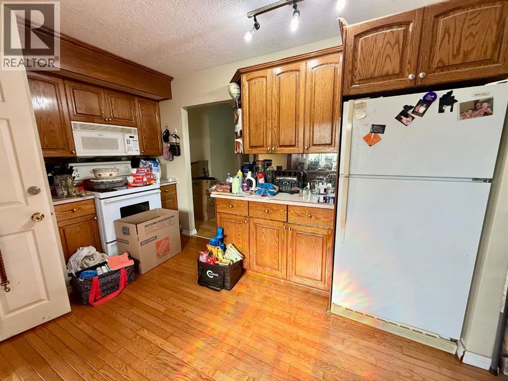 A & B, 110 Maskuta Drive, Hinton, Alberta  T7V 1E7 - Photo 7 - A2331164