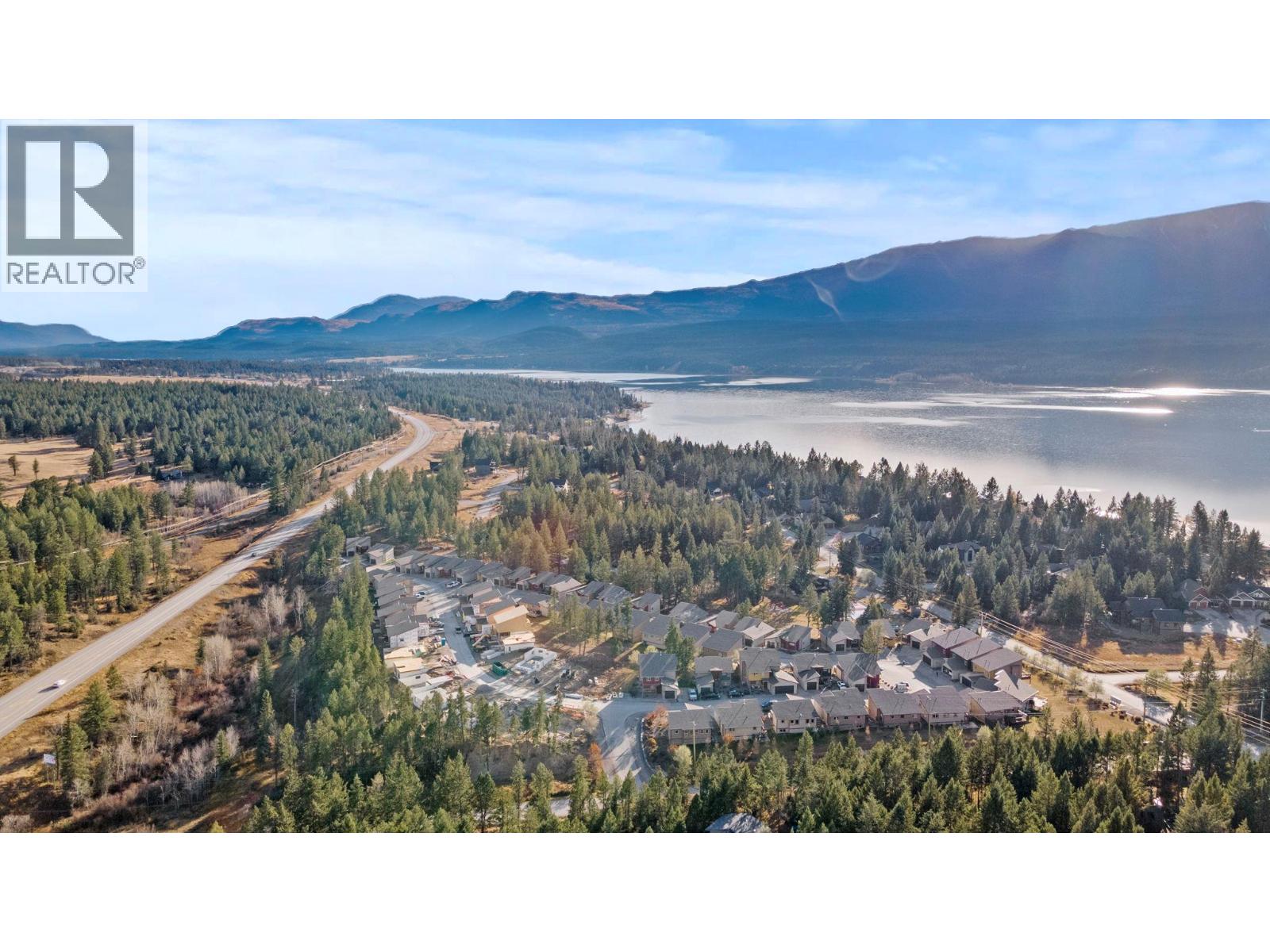 1 Stoddart Estates Drive, Windermere, British Columbia  V0K 1B0 - Photo 3 - 10372414
