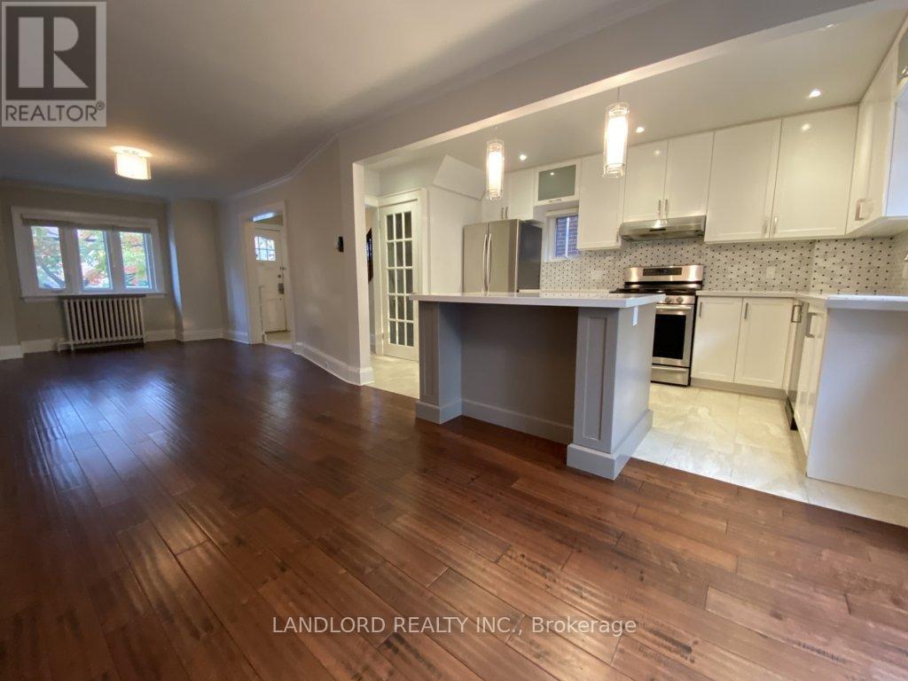 22 LORINDALE AVENUE, Toronto, Ontario