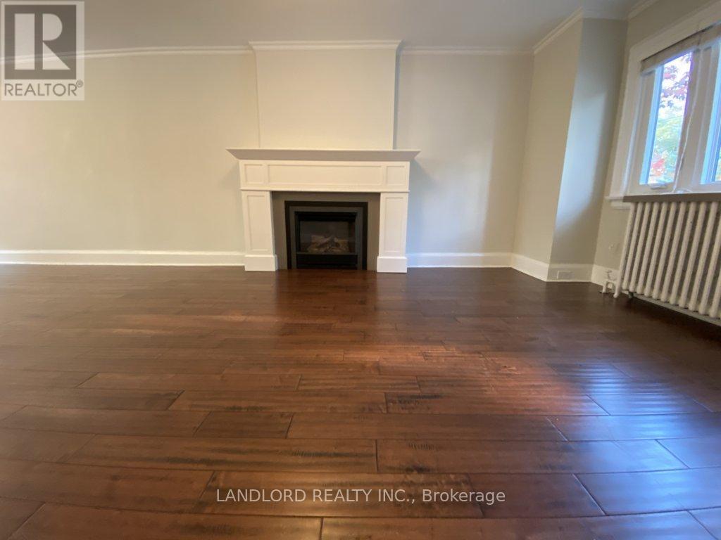 22 Lorindale Avenue, Toronto, Ontario  M5M 3C2 - Photo 10 - C13602448