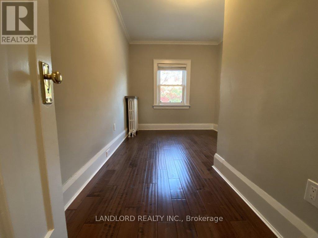 22 Lorindale Avenue, Toronto, Ontario  M5M 3C2 - Photo 18 - C13602448