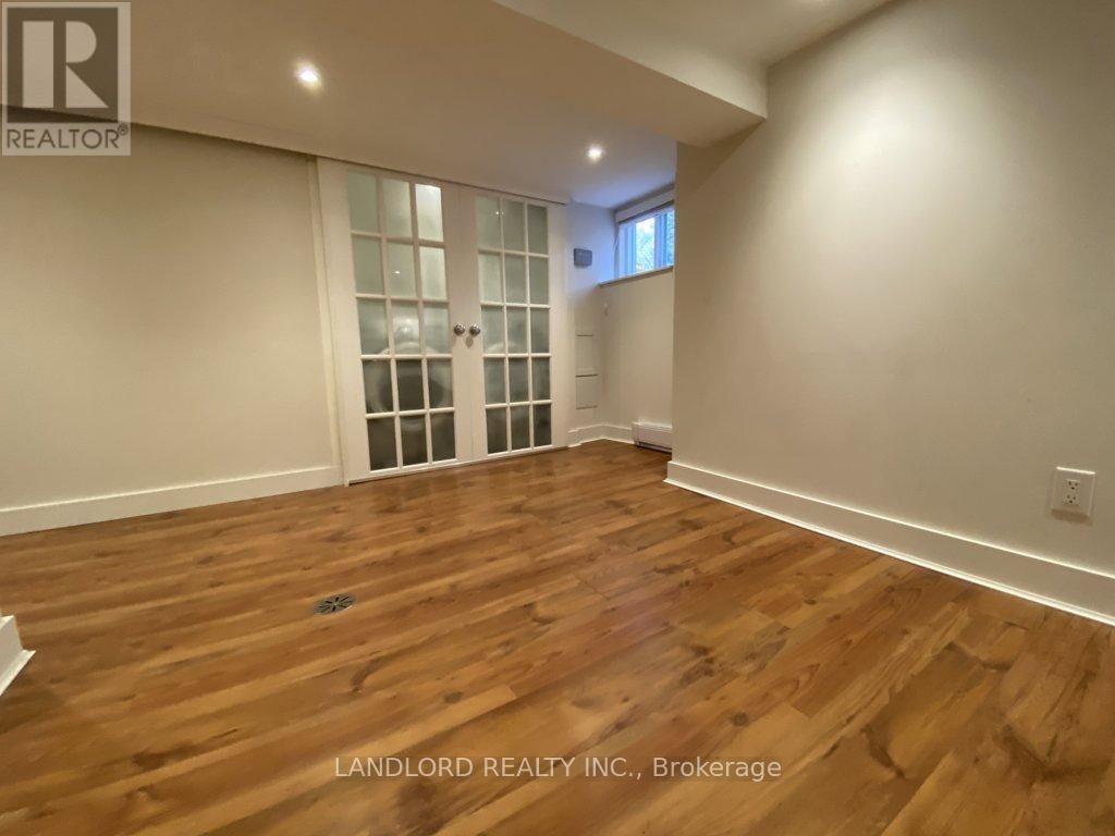 22 Lorindale Avenue, Toronto, Ontario  M5M 3C2 - Photo 31 - C13602448